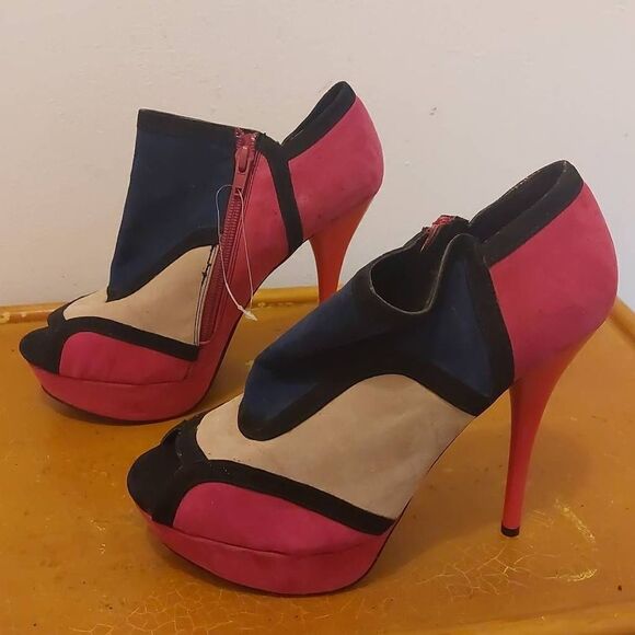 Qupid Women  Multicolor Suede 6" Heels  2" Platform Shoes  Size 9 - Picture 3 of 8